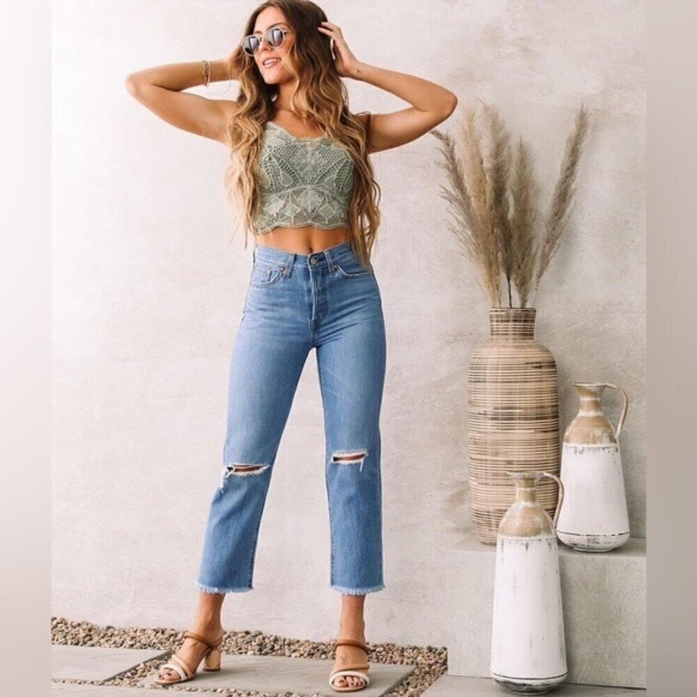 Levi’s Wedgie Straight Jean medium wash cropped ankle raw hem ridged denim sz 27